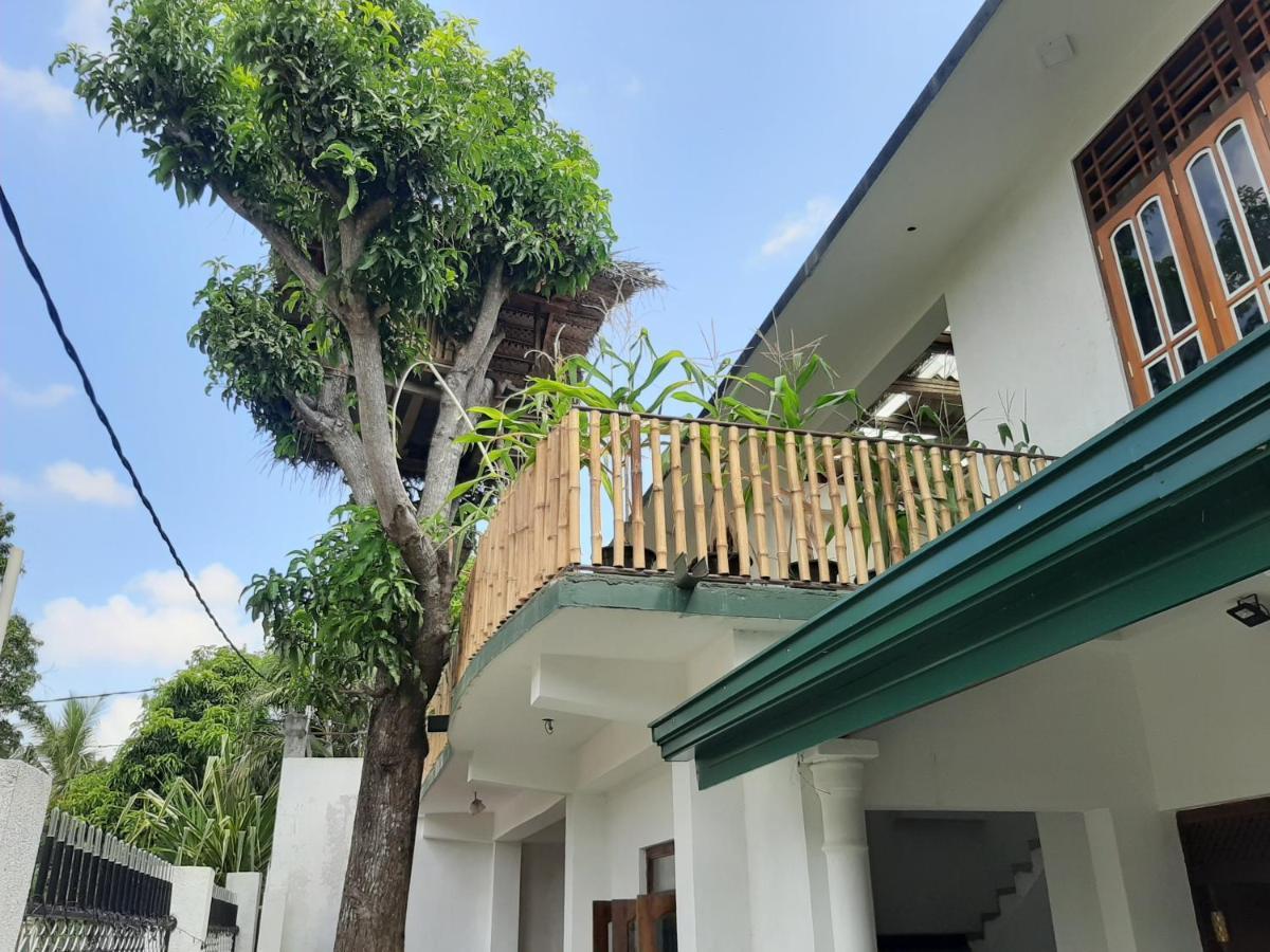 Mangohut Joy Apartment Anuradhapura Bagian luar foto