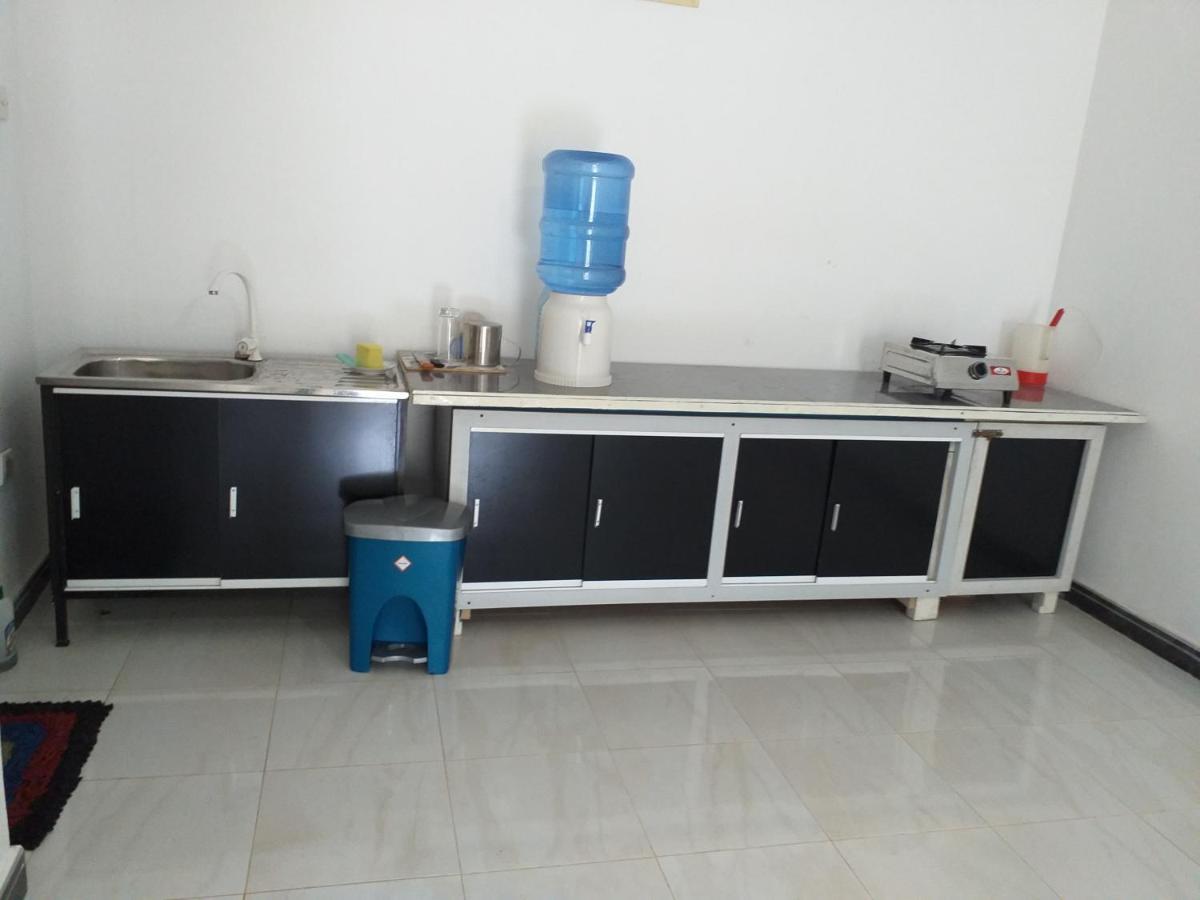 Mangohut Joy Apartment Anuradhapura Bagian luar foto