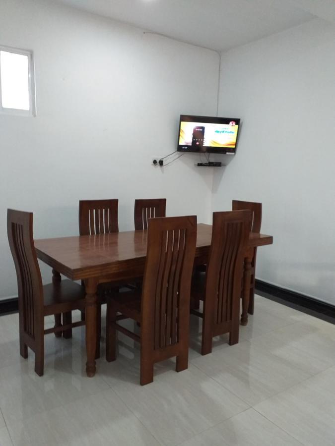 Mangohut Joy Apartment Anuradhapura Bagian luar foto
