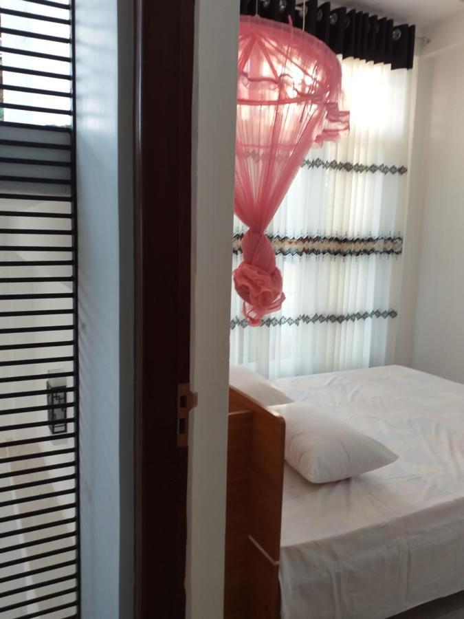 Mangohut Joy Apartment Anuradhapura Bagian luar foto