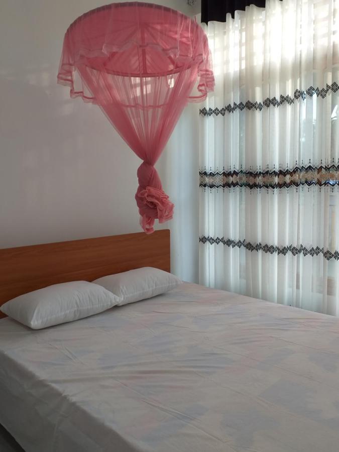 Mangohut Joy Apartment Anuradhapura Bagian luar foto